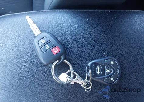 2016 Toyota Rav4 Le из США, поврежденный, VIN 2T3ZFREV0GW284394